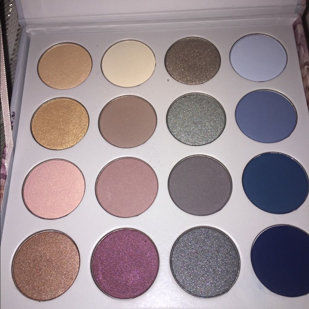 House of Lashes eye shadow set
